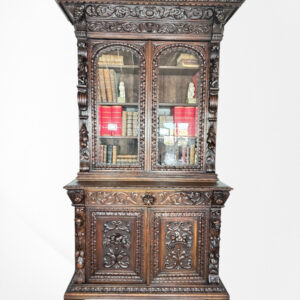 Aparador vitrina de castaño y roble, finales del s. XIX