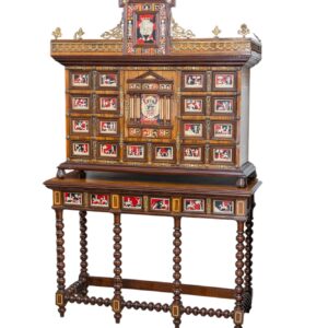 Bargueño y mesa bargueñera