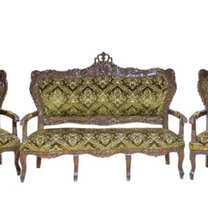 Tresillo tallado tapizado en verde