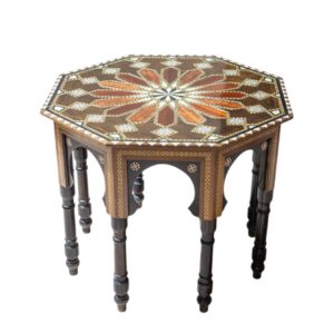 Mesa árabe octogonal con taracea